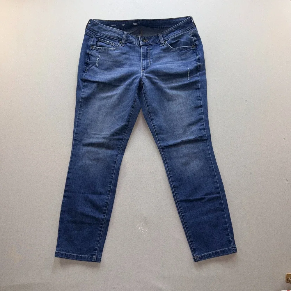 SO Skinny Jeans Women 12P Blue Excellent Distressed Medium Wash Denim Pants